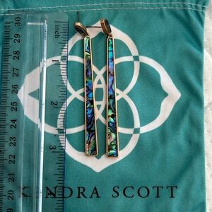 Kendra Scott abalone shell earring